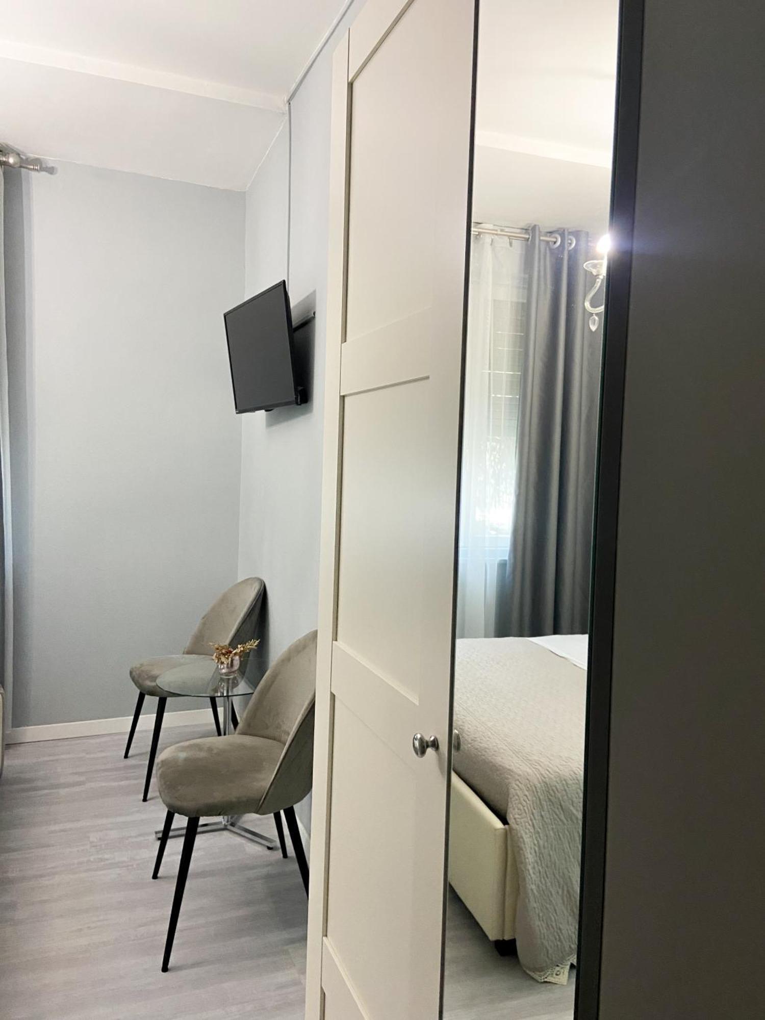 Casa Rosmini Rooms, Dolomia Best Home เตรนโต ภายนอก รูปภาพ