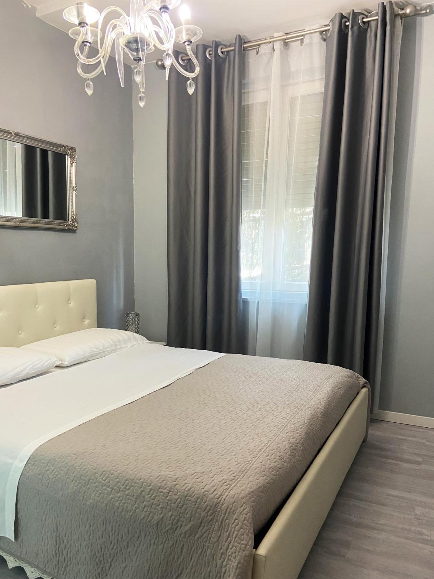 Casa Rosmini Rooms, Dolomia Best Home เตรนโต ภายนอก รูปภาพ