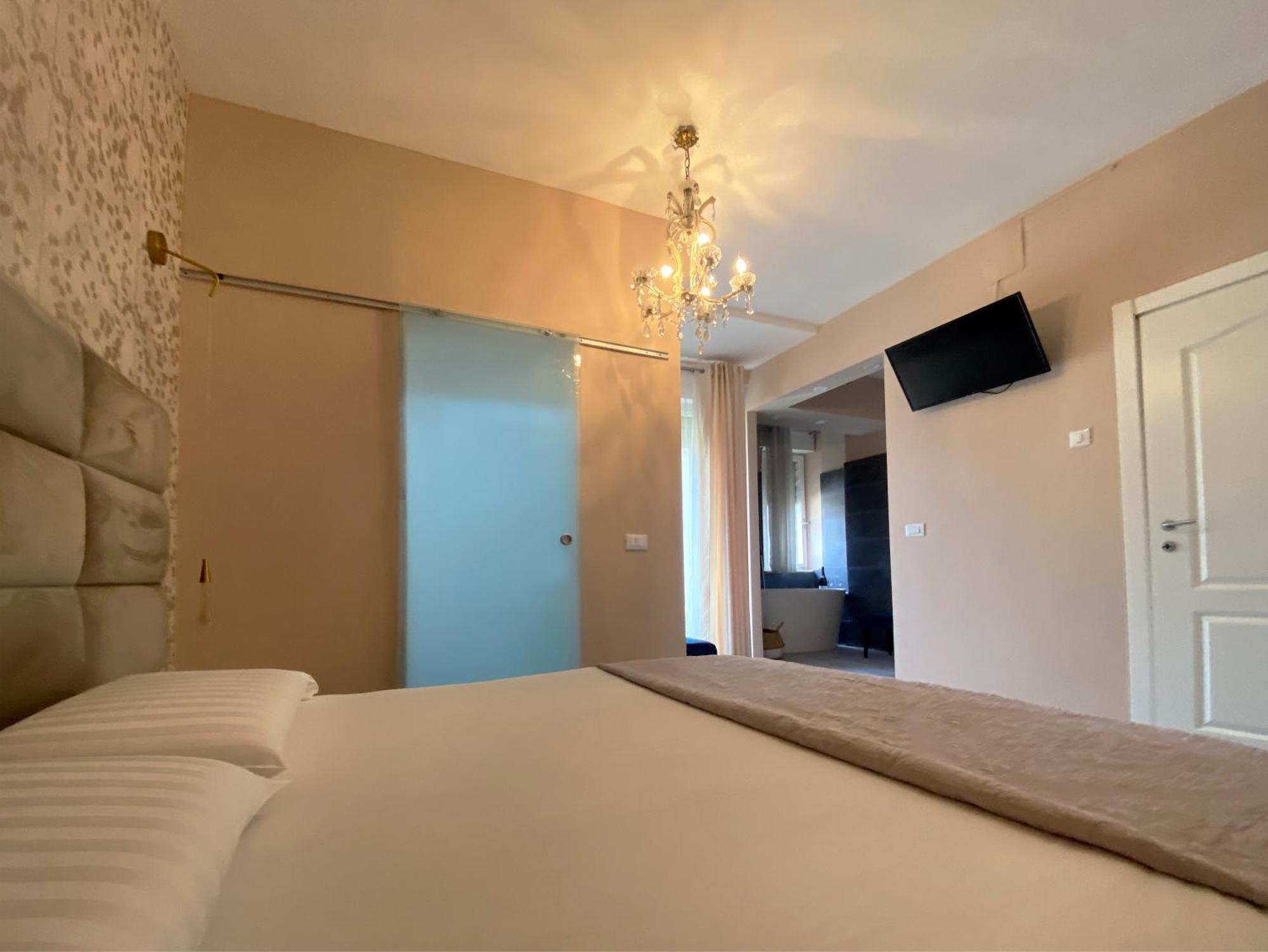 Casa Rosmini Rooms, Dolomia Best Home เตรนโต ภายนอก รูปภาพ